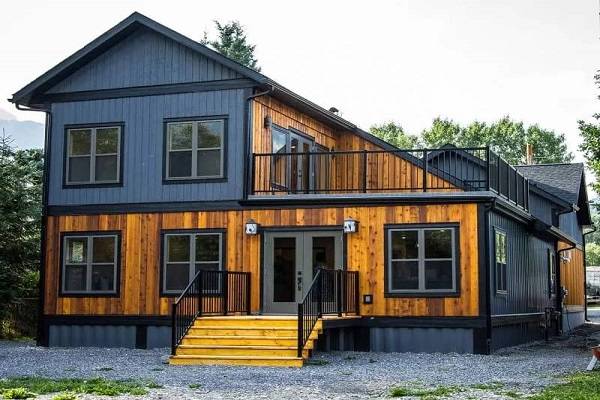 Luxurious Shipping Container home, Bow Valley, Canada home