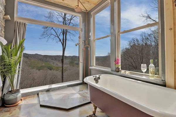 The Valhalla Sky Suite in Walhalla, South Carolina